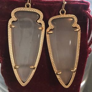 KENDRA SCOTT Arrow Earrings